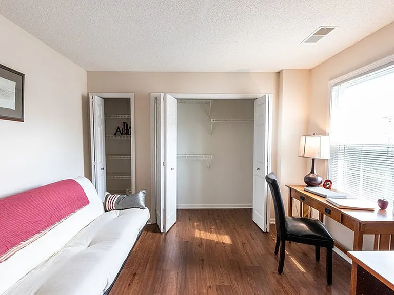 Windsong Place Apartments — Photo 19