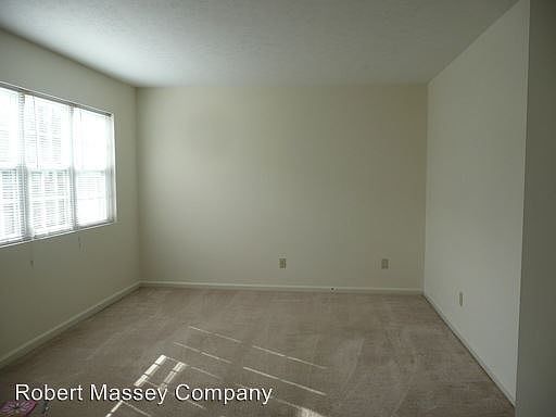 2nd image of 1827 Payne St APT 14