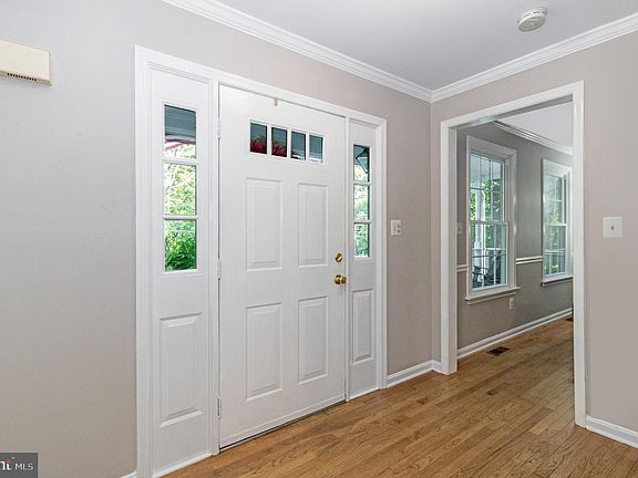 5th image of 1011 England Dr
