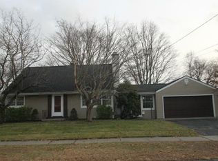 255 2nd Hill Ln, Stratford, CT 06614