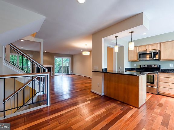 2nd image of 18505 Split Rock Ln