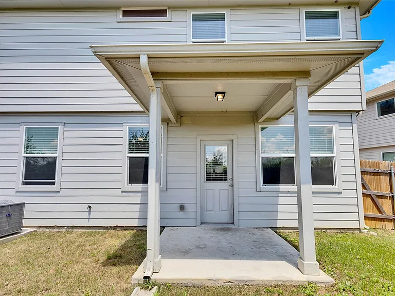 13923 Macquarie Dr — Photo 31