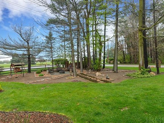 3rd image of 53013 Pine Brook Dr
