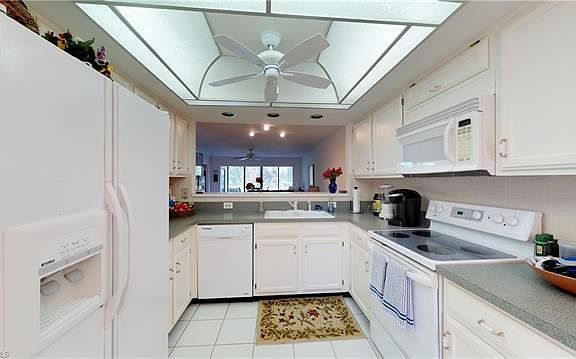 4th image of 5347 Fox Hollow Dr #302