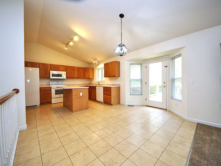 131 Choctaw Dr — Photo 10