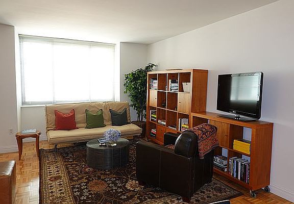 4th image of 1500 Lexington Ave APT 8M