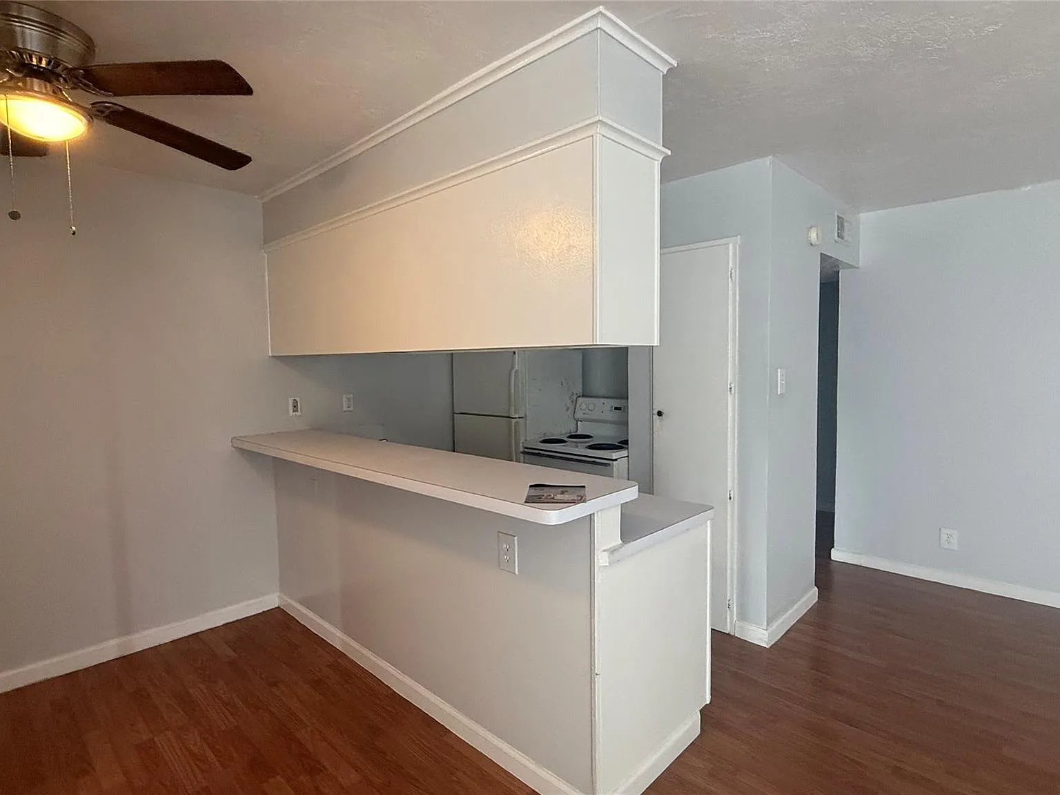 1 bed, 1.0 bath, 650 sqft, $1,050 — Photo 4
