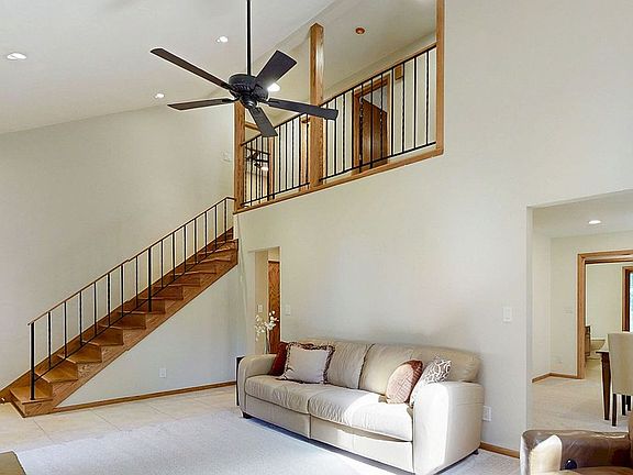 3rd image of 5823 Timber Creek Rd