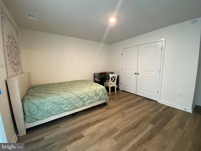 7530 Daybreak Dr — Photo 22