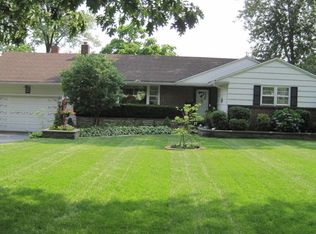 111 Briarheath Ln, Clark, NJ 07066