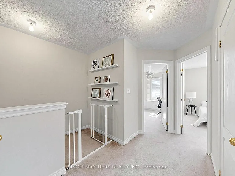 1321 Granrock Cres — Photo 10