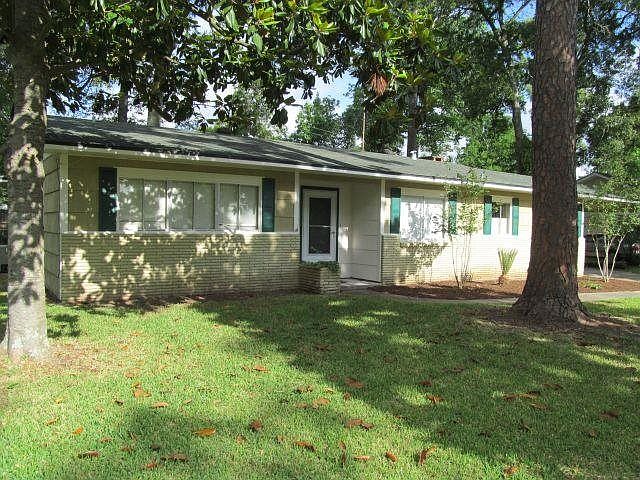 1st image of 905 Evergreen Ln
