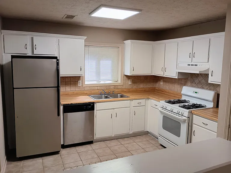 4166 Shiloh Ridge Trl NW — Photo 2