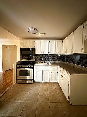 1st image of 420 Ocean Pkwy #11