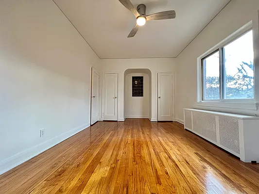 Rented by SERHANT. | media 10