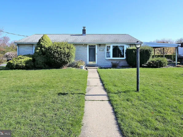815 Maple Ln, Lebanon, PA 17046