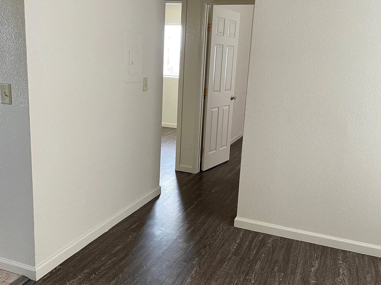 2 bed, $1,100 — Photo 3