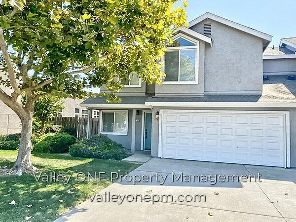 2 bed, 1.5 bath, 1150 sqft, $2,185 — Photo 2