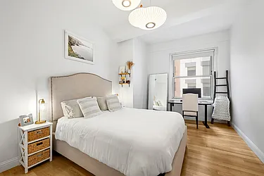 88 Greenwich Street, #604