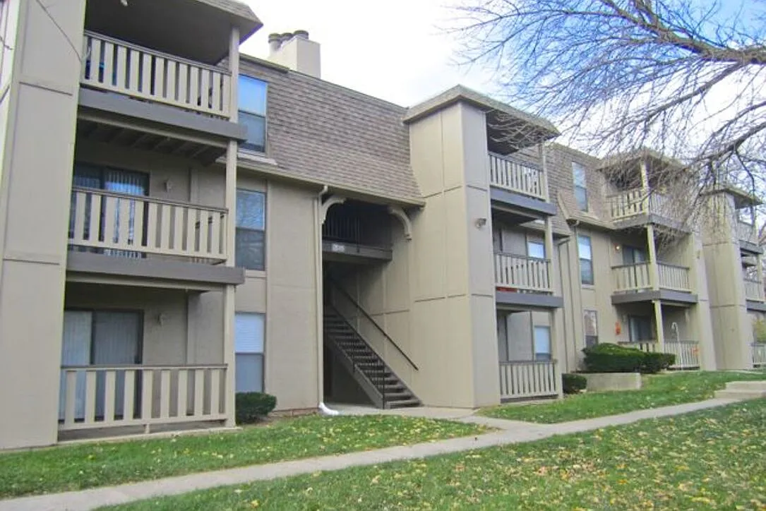 Gladstone Meadows — Photo 2