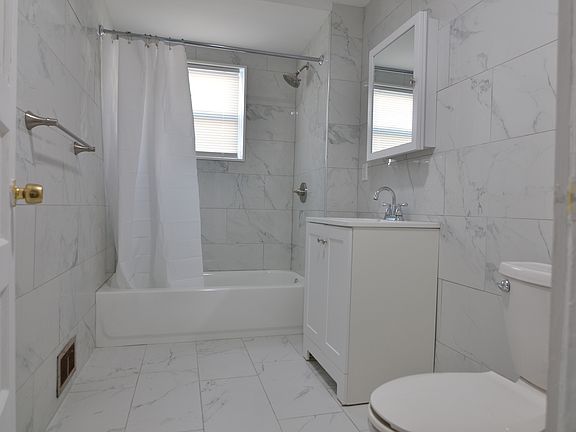 3rd image of 294 Safford St #1
