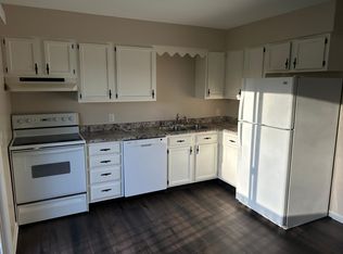 1110 Begonia St SE APT 3, Demotte, IN 46310