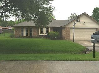 501 Sharondoah Dr, Highlands, TX 77562