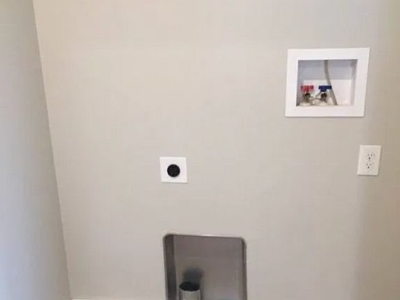 5th image of 3179 Tschache Ln