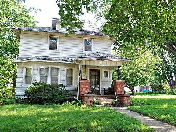 2nd image of 2831 Williams Ave