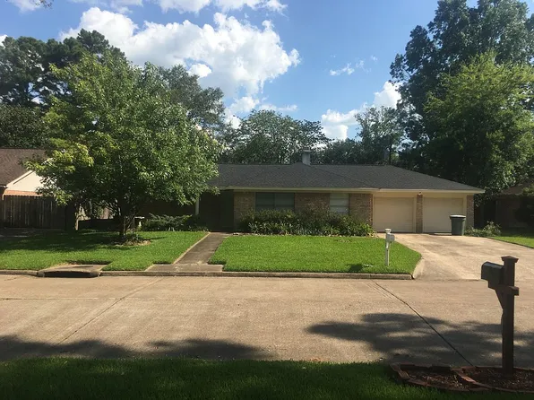 8215 Shiloh Dr, Beaumont, TX 77706