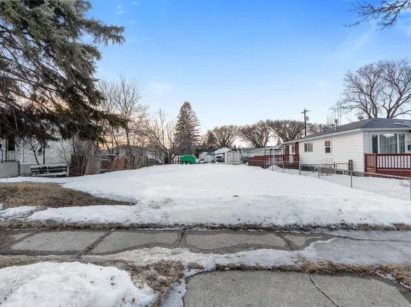 12122 45th St NW, Edmonton, AB T5W 2V1