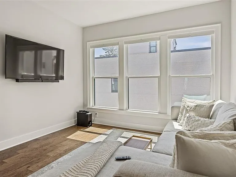 2145 Burnside Dr NW — Photo 27