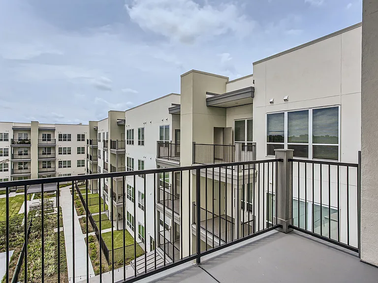 The Metropolitan 55+ — Photo 15