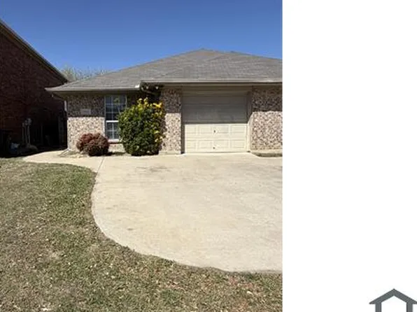 5801 Swords Dr, Fort Worth, TX 76137