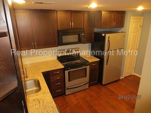 5th image of 6024 Thoroughbred Way