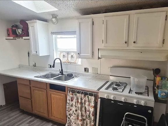 5th image of 1475 Saskatoon Ave