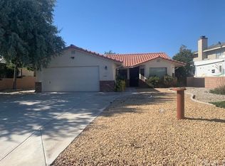 17824 Canyon Meadow Rd, Victorville, CA 92395