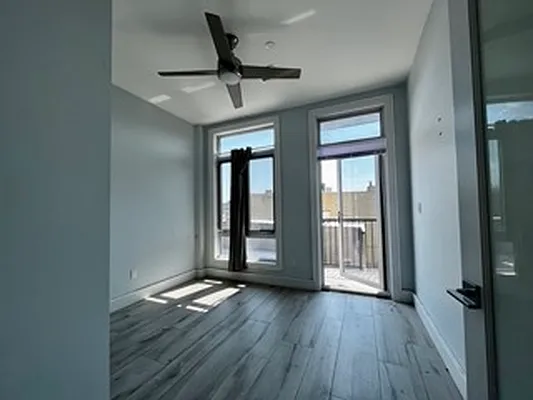 Rented by MySpaceNYC | media 16