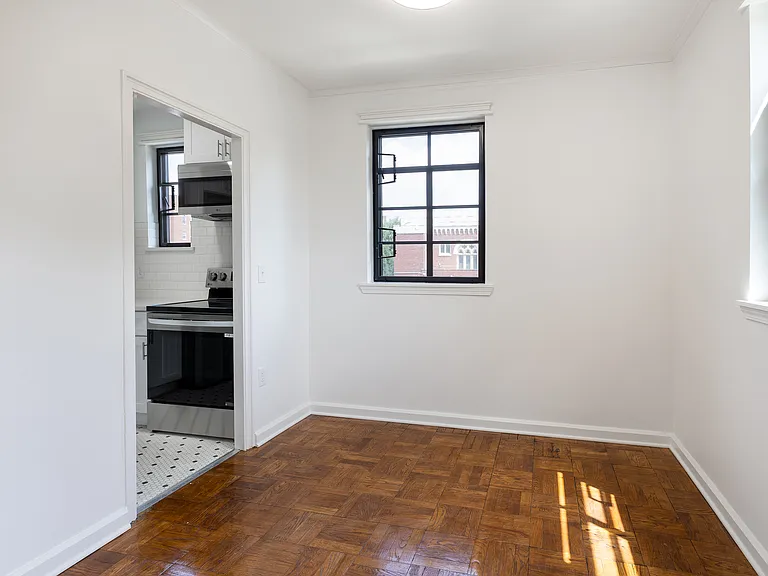 Marleigh Apartments — Photo 67
