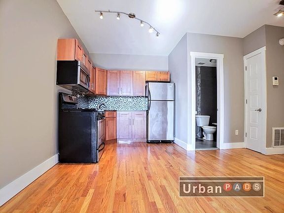 2nd image of 128 Manhattan Ave #1ONEF
