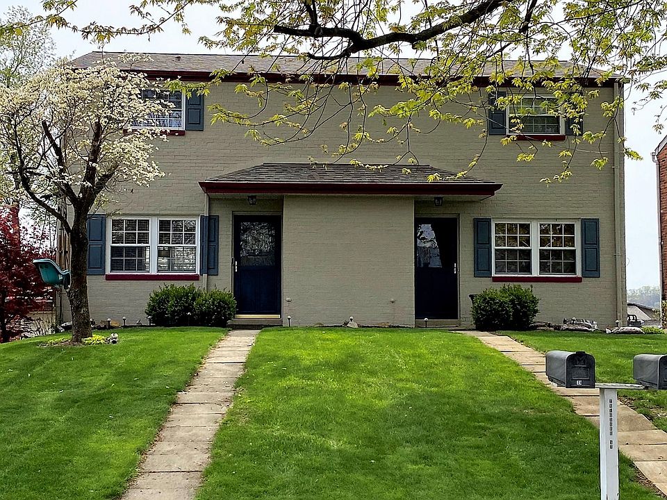 Front of duplex; landlord will take care of outside maintenance