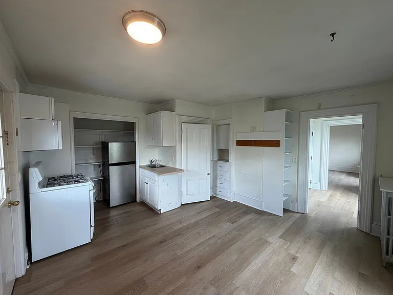 74 S State St #4 — Photo 6