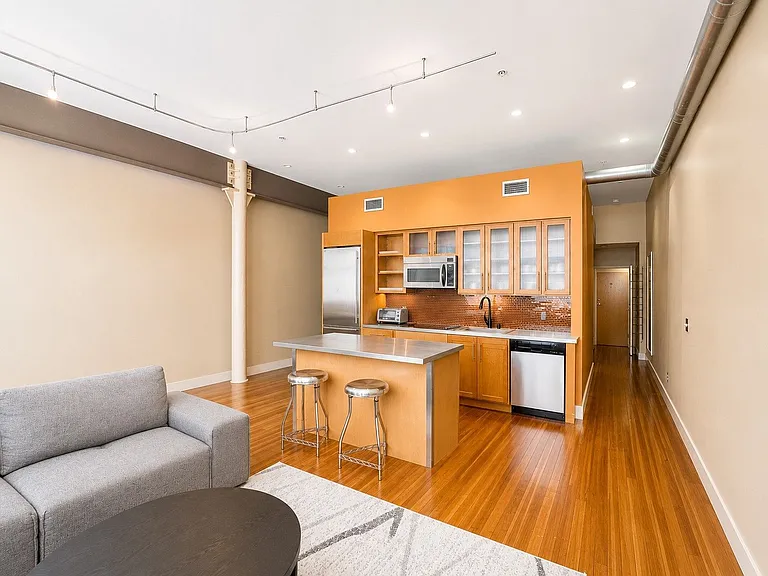 122 W Broughton St #MAIN — Photo 6