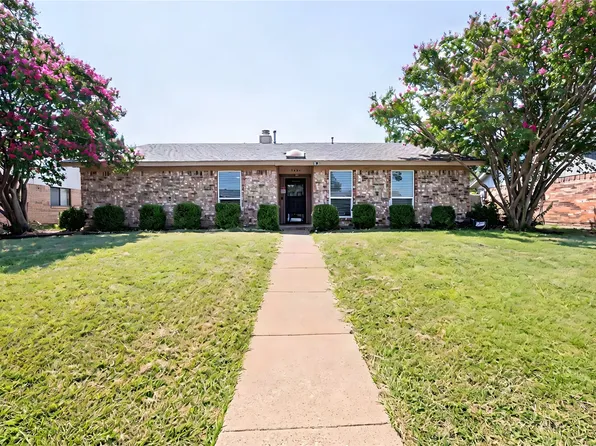 1654 Clarendon Dr, Lewisville, TX 75067