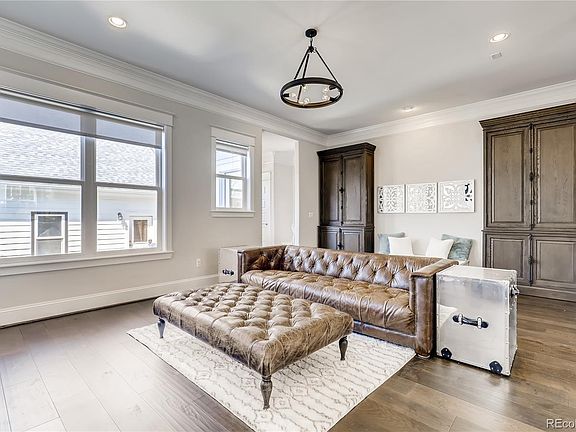 5th image of 5085 Valentia St