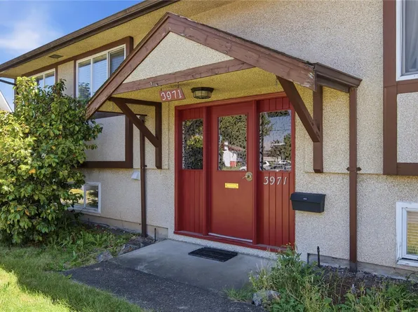 3971 Cedarwood St, Saanich, BC V8N 3N3
