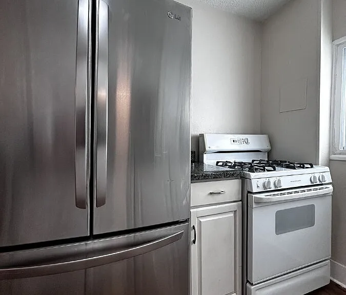 8911 Kammerer Ave — Photo 4