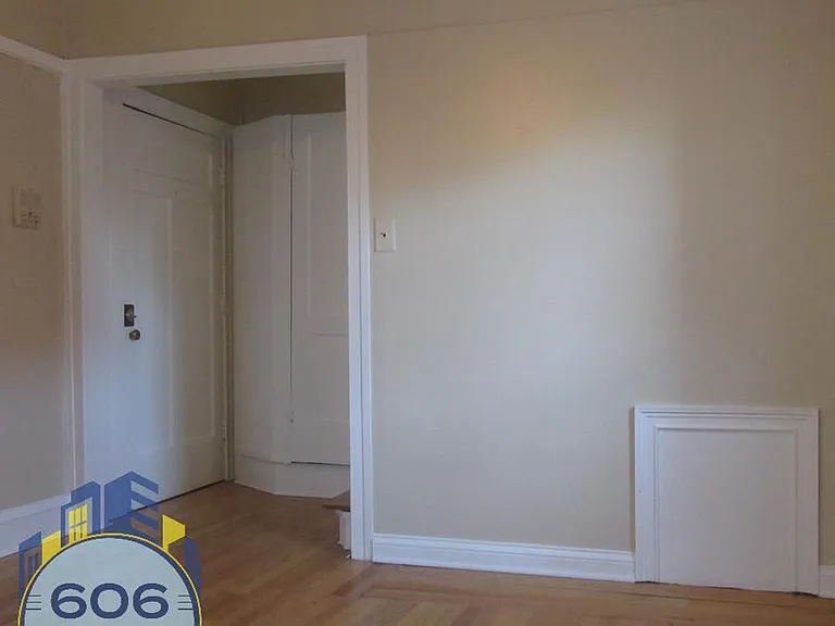1120 Ontario St #201 — Photo 3