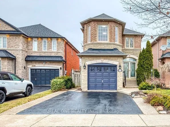 2093 Shorncliffe Blvd, Oakville, ON L6M 3N8