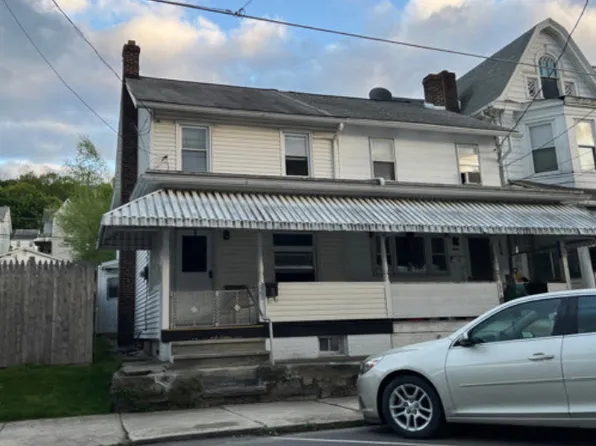 220 E Bertsch St, Lansford, PA 18232